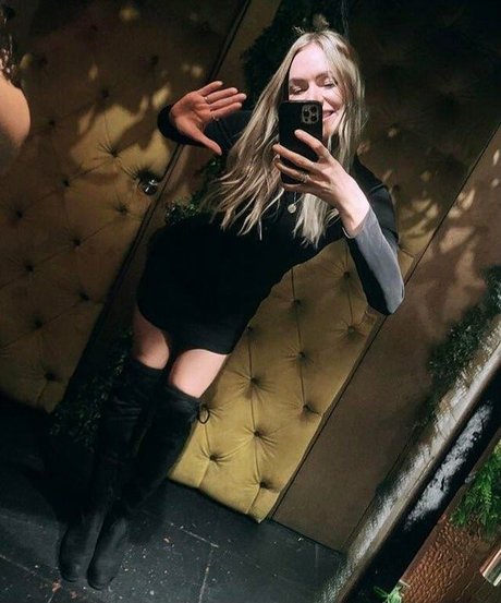 Enfermera desnuda onlyfans porno de alta calidad foto