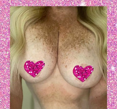 aclassymilf nude actress gallery