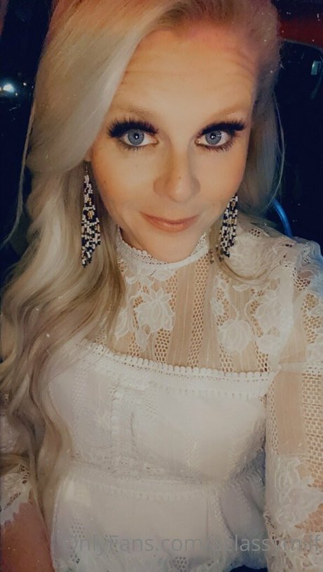 aclassymilf adult star photo