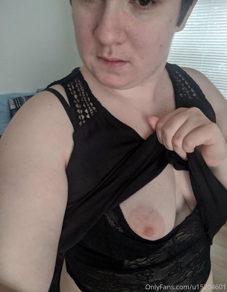 wednesdayeve modelo adulto galería