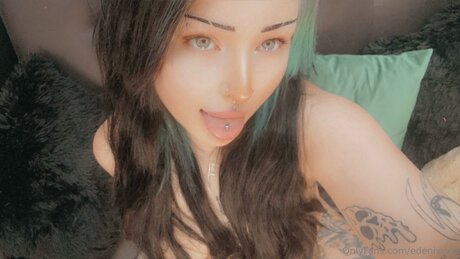 edenivyxo estrella porno de alta calidad galería