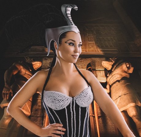 Ann Shakhovskaya bonita estrella porno galerías