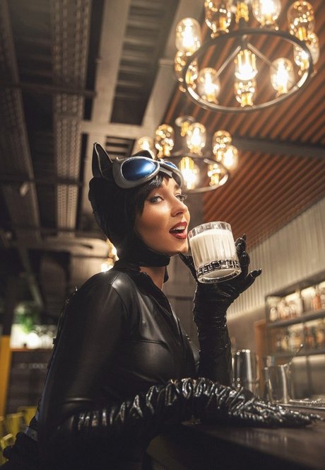 Ann Shakhovskaya actriz atractiva galerías