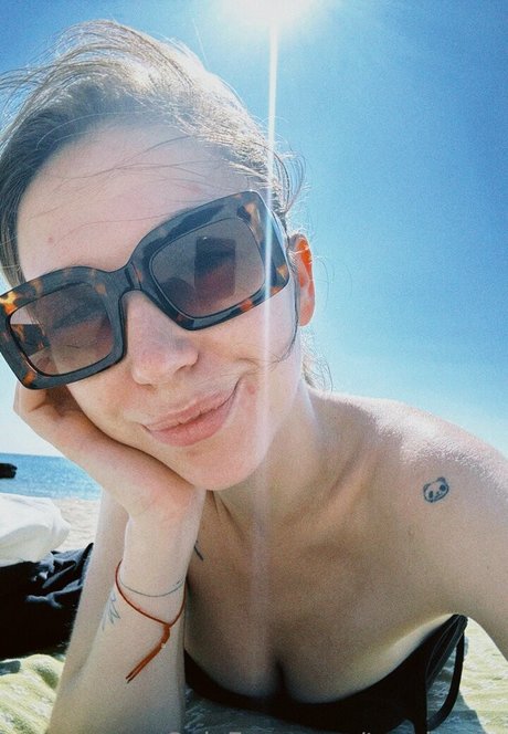 teach ella modèle chaud des photos