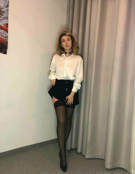 teach ella actrice adulte img