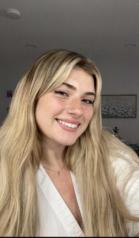 Faith Ordway actriz atractiva foto