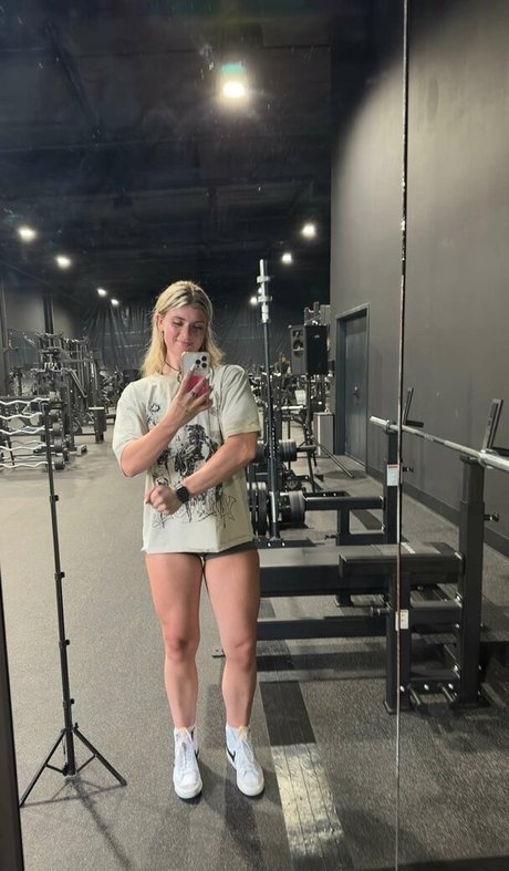 Faith Ordway modelo porno imágenes