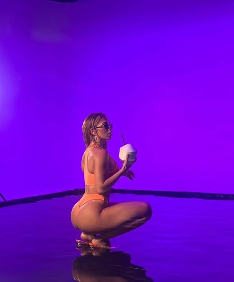 Tammy Hembrow estrella porno en alta definición archivo