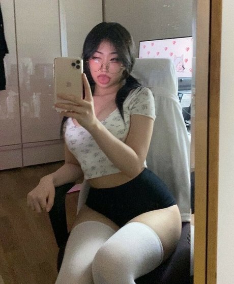 yurasweb hot star picture