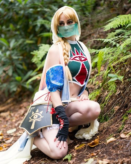 CrystAAHHL modèle exclusif photos