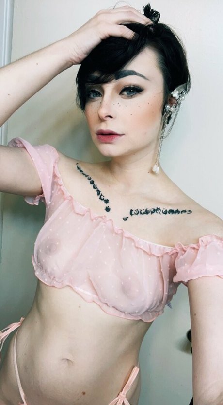 Harliantihero desnudos de modelos archivo