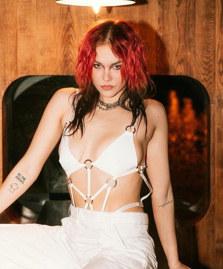 Taylor Upsahl estrella porno en alta definición galerías