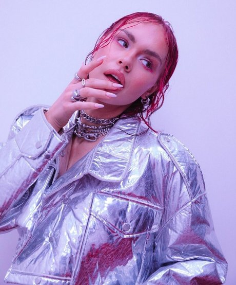 Taylor Upsahl haut modèle img