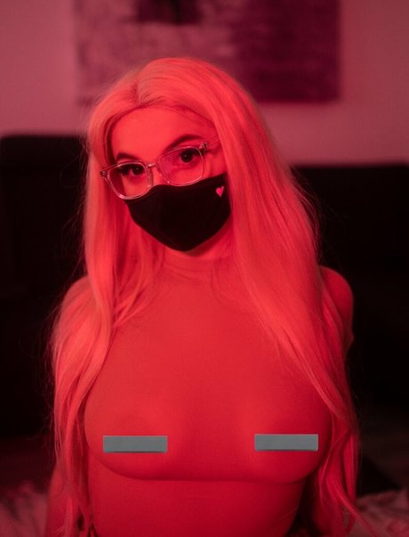 Aurelia Baker joli modèle archive