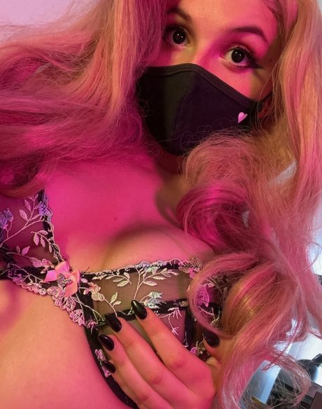 Aurelia Baker buena estrella porno imagen