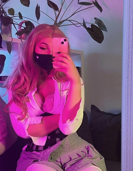 Aurelia Baker modelo desnudos fotos