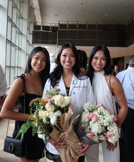 Gabby hua modelo desnudo galerías