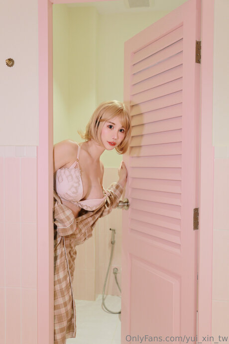 yui xin tw estrella pornografica imágenes