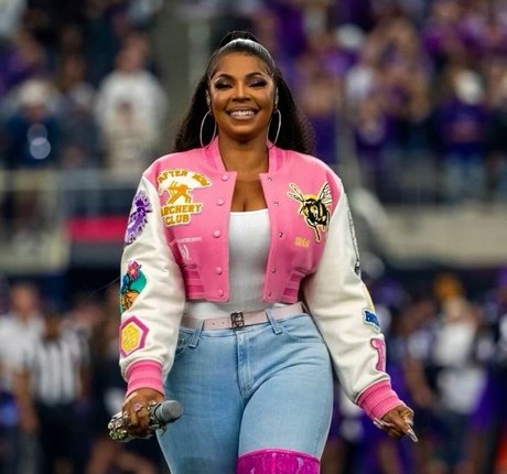 Ashanti modèle nu galerie