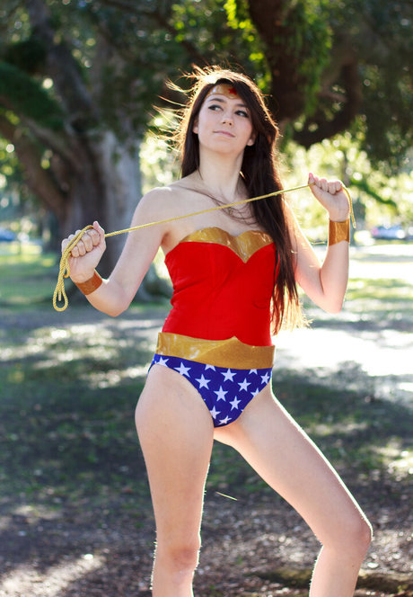 Uncanny Megan bonita estrella foto