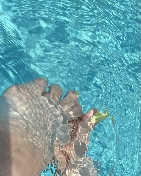 Uncanny Megan étoile sexy img