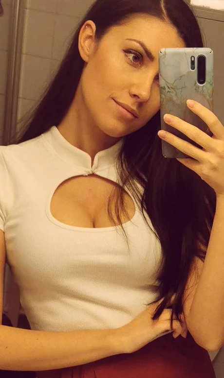 yabbe actriz de arte imagen