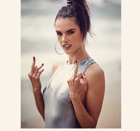 Alessandra Ambrosio mejor actriz galería