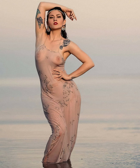 Miss lady bug actrice sexy img