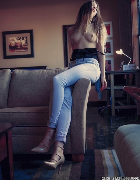 Lana Lea actrice sexy images