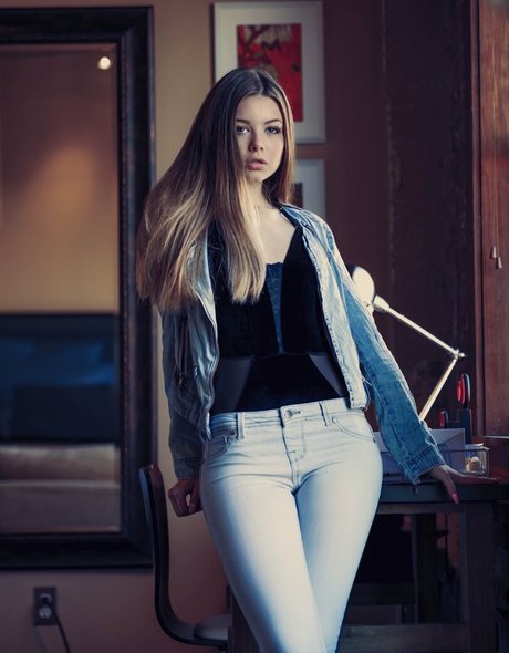 Lana Lea modèles nus archive