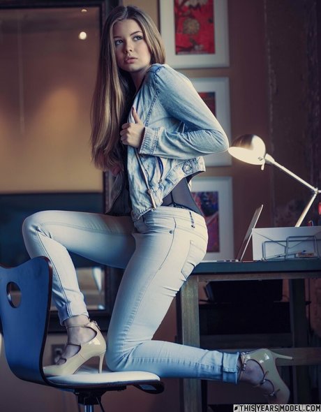 Lana Lea modelo gratis foto