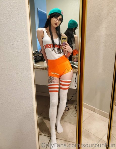 sourbunbun art actress pics