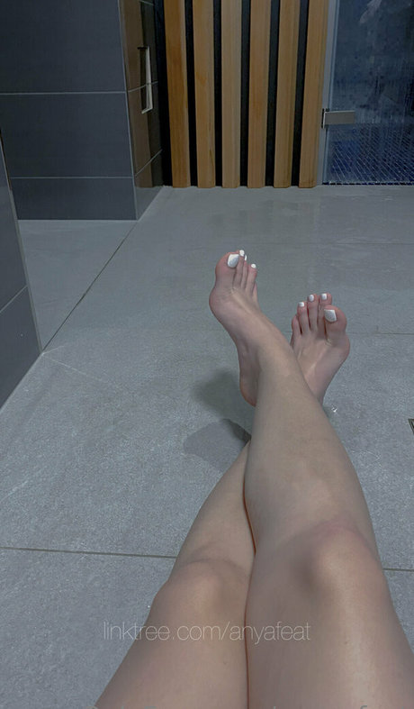 aanyafeat modèles nus collection