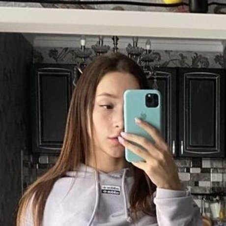 Ellie Leen nus star du porno des photos