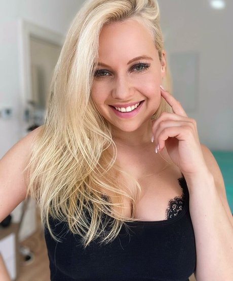 Steffi Landerer xxx étoile des photos