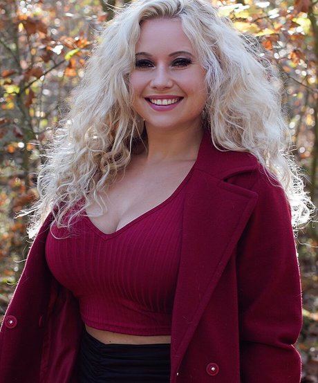 Steffi Landerer estrella porno agradable galerías