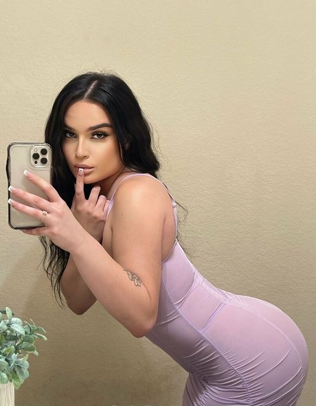 justine2juicy actrice artistique des photos