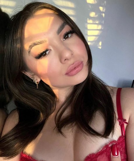 Lara Fraser art pornstar photo