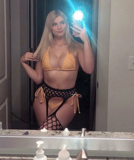 GraceWitham star erotic photos