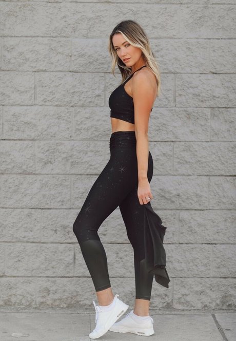 Katrina Bowden modèle chaud galerie