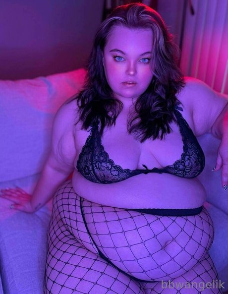 bbwangelik modelo erótico archivo
