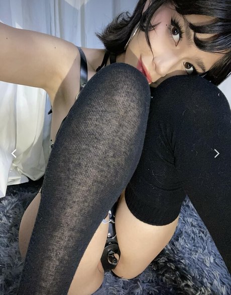 Daisyrot estrella porno atractiva foto