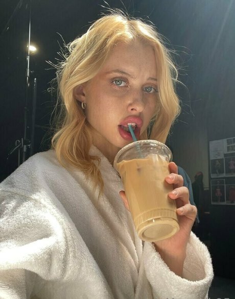 isiahmaxwell buena actriz galería