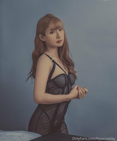 Kiyo Cosplay estrella del arte fotos