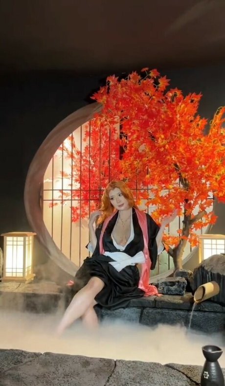 Kiyo Cosplay actrice sexy images