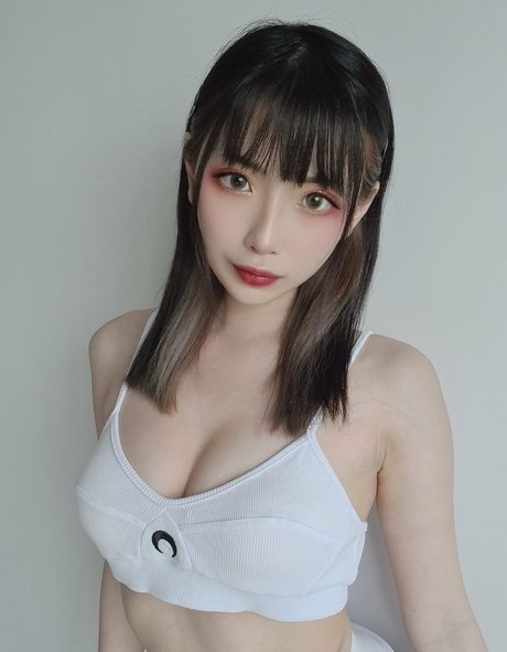 Kiyo Cosplay linda estrella fotos