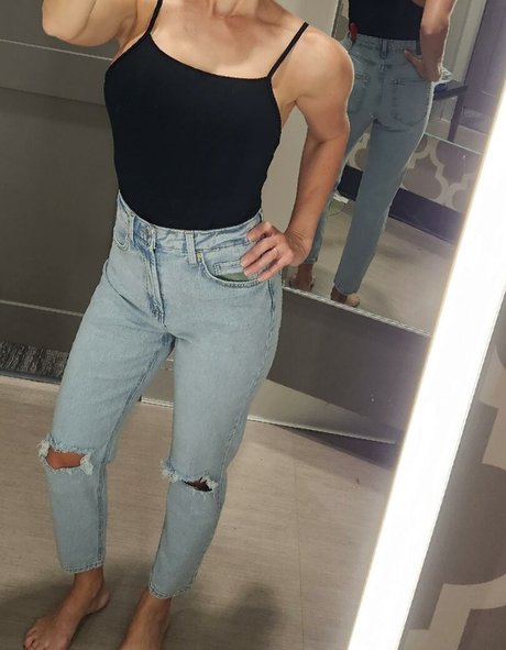 BunnyWithBenefits jolie star du porno images