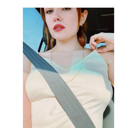 Girl On Cinema modèle parfait img