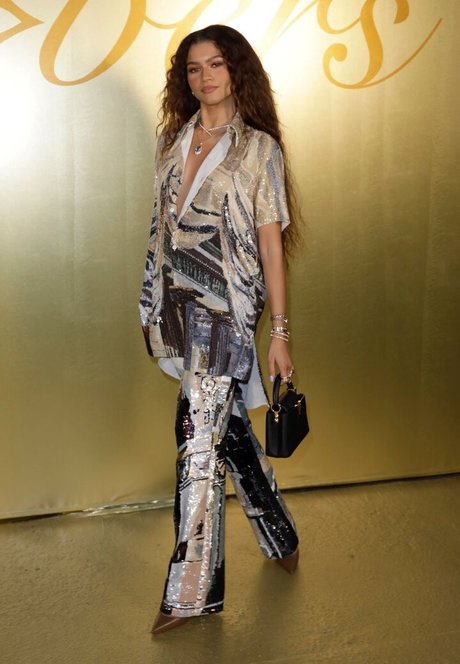 Zendaya bonita modelo galería