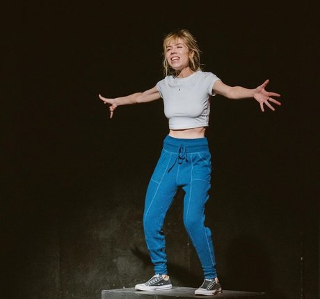 Jennette McCurdy actriz caliente galería